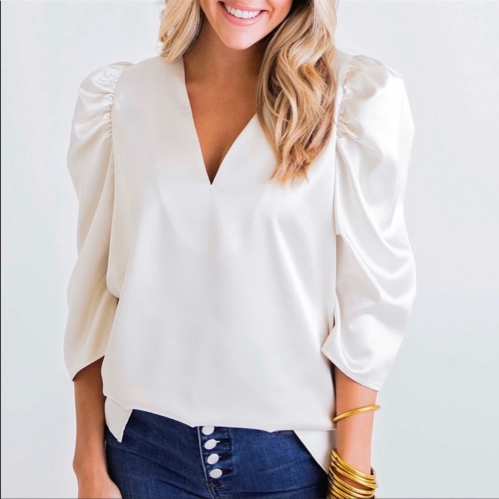 Karlie NWT white silky blouse